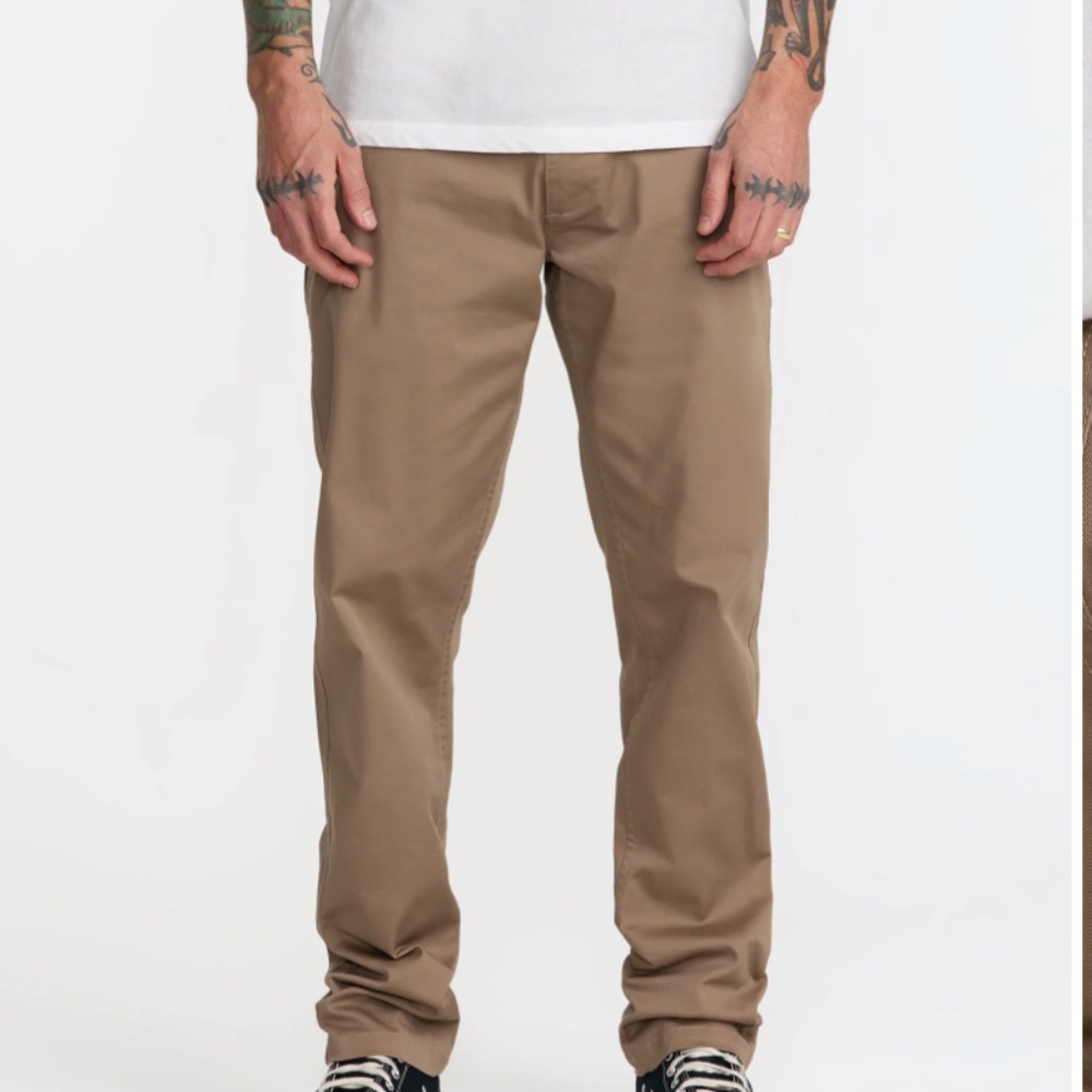 RVCA WEEK-END FIT PANT in Dark Khaki - Size 30